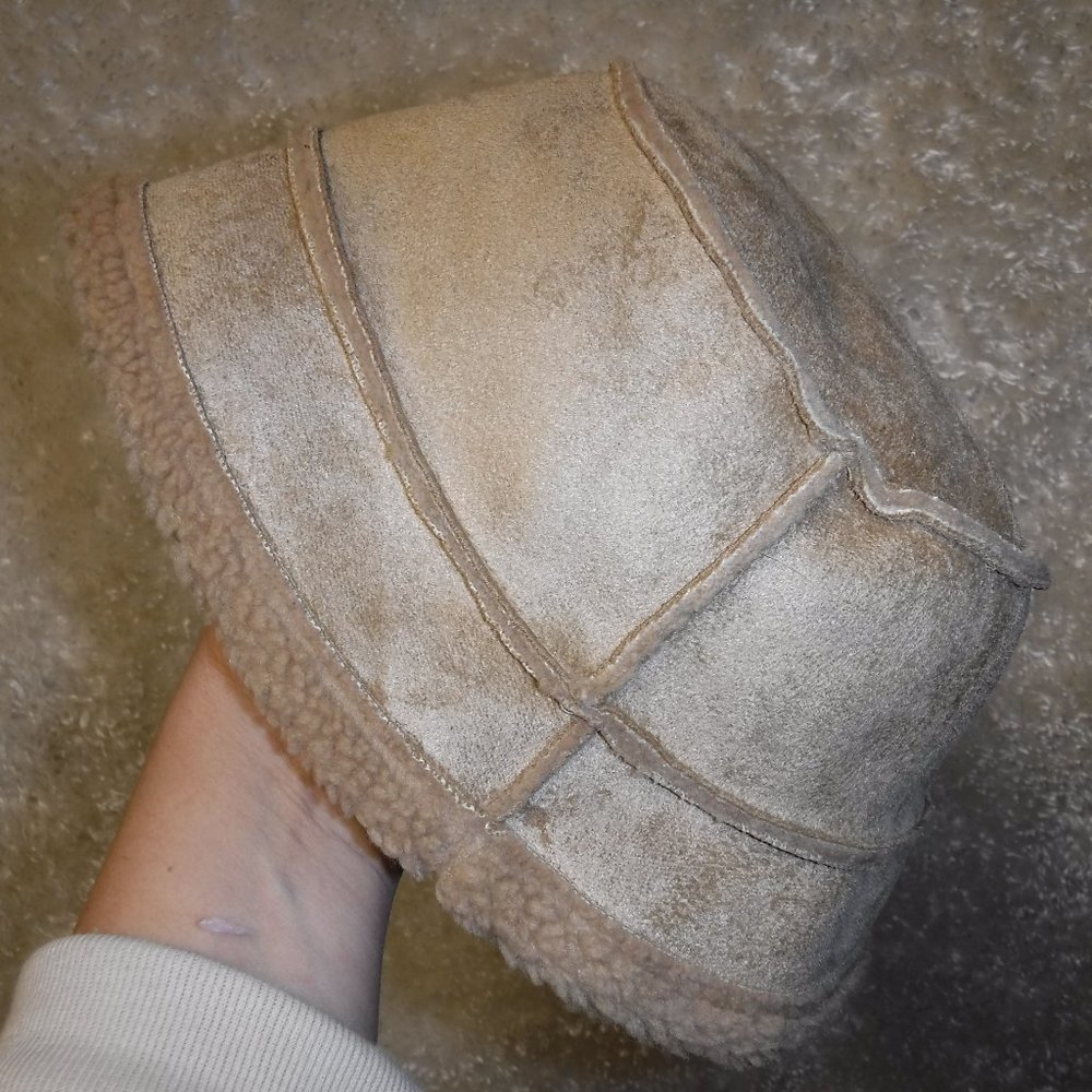 Sherpa Fleece/Faux Suede Bucket Hat, Size 4-6X